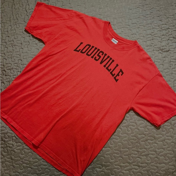 VNTG-Y2K- Louisville t-shirt sz XL - Picture 1 of 2